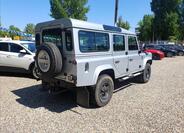 Land Rover Defender 6