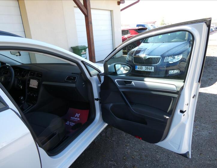 Volkswagen Golf 18