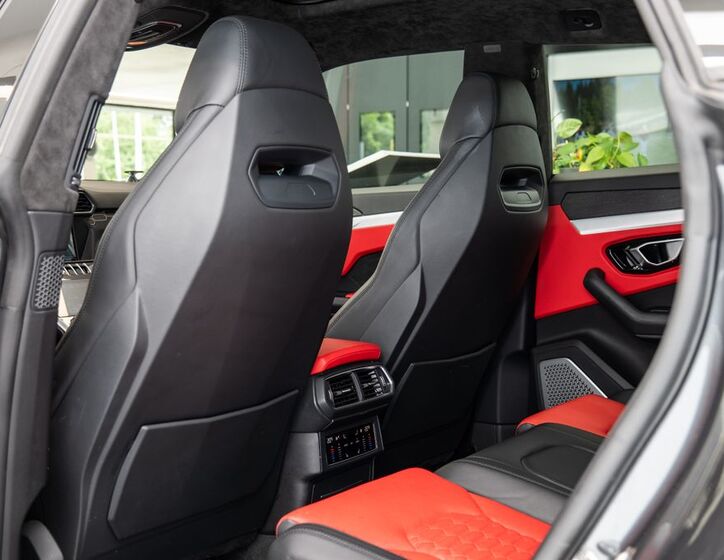 Lamborghini Urus 10