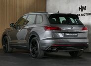 Volkswagen Touareg 2
