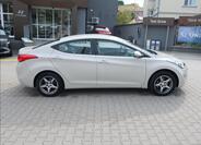 Hyundai Elantra 8