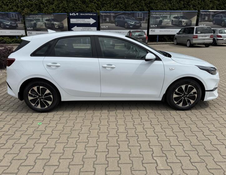 KIA Ceed 8