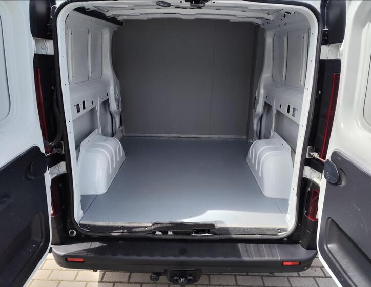 Renault Trafic 38
