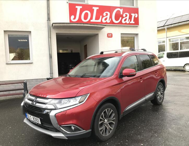 Mitsubishi Outlander 2