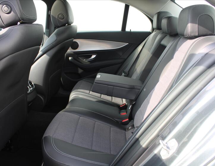 Mercedes-Benz Třídy E 11