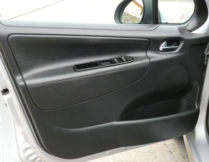 Peugeot 207 25