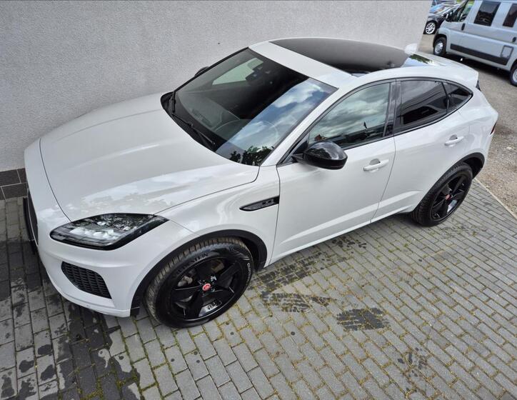 Jaguar E-Pace 2