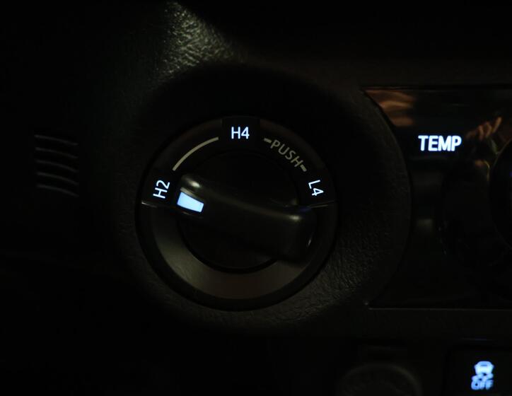 Toyota Hilux 29