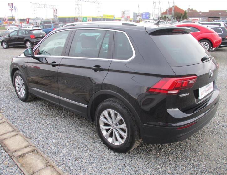 Volkswagen Tiguan 7