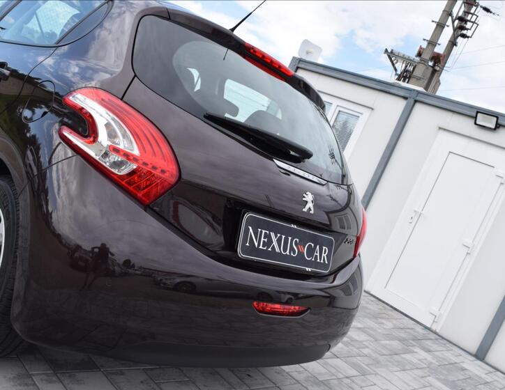 Peugeot 208 12
