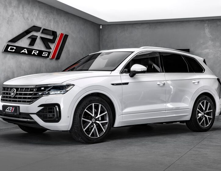 Volkswagen Touareg 1