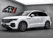 Volkswagen Touareg 1