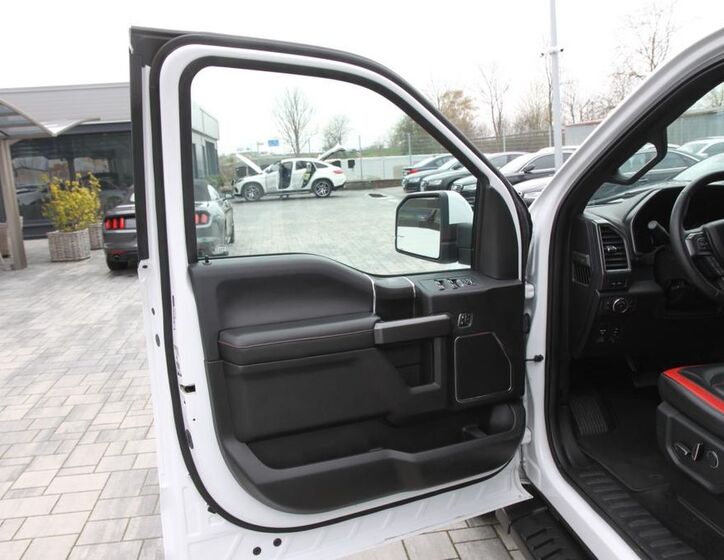 Ford F-150 21