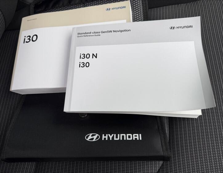 Hyundai i30 24