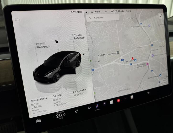 Tesla Model 3 18