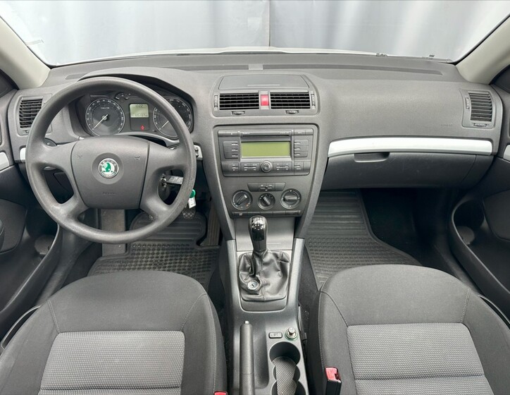 Škoda Octavia 16