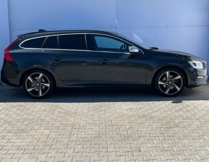 Volvo V60 7