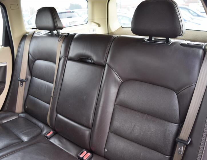 Volvo XC70 17