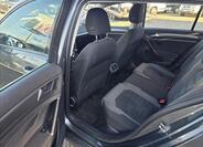 Volkswagen Golf 12