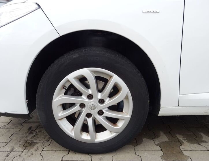 Renault Fluence 22