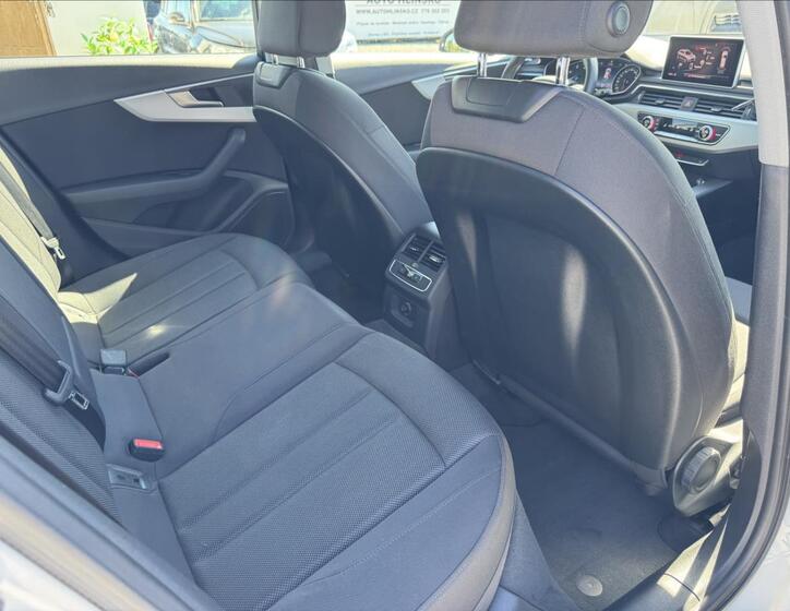 Audi A4 15