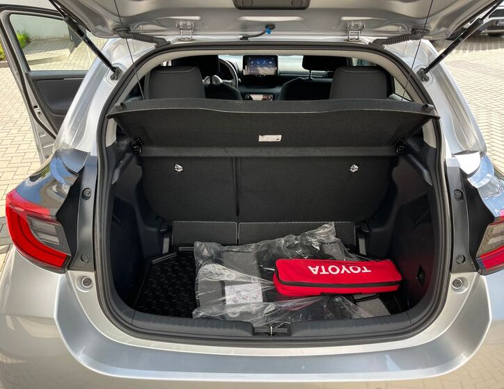 Toyota Yaris 13