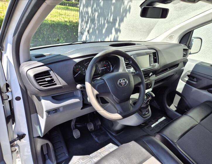 Toyota ProAce 12