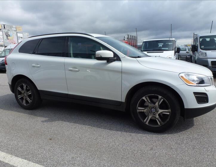 Volvo XC60 5