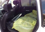 Ford Galaxy 13