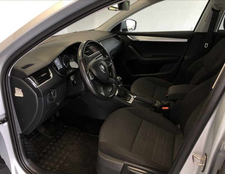 Škoda Octavia 9
