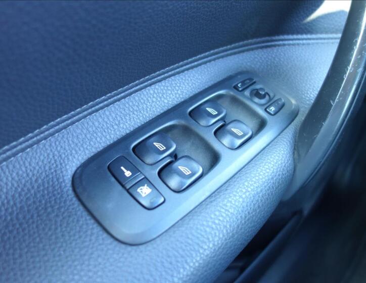 Volvo S60 29