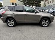 Toyota RAV4 13