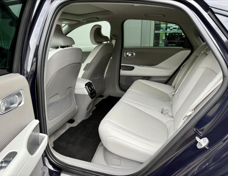 Hyundai Ioniq 6 11