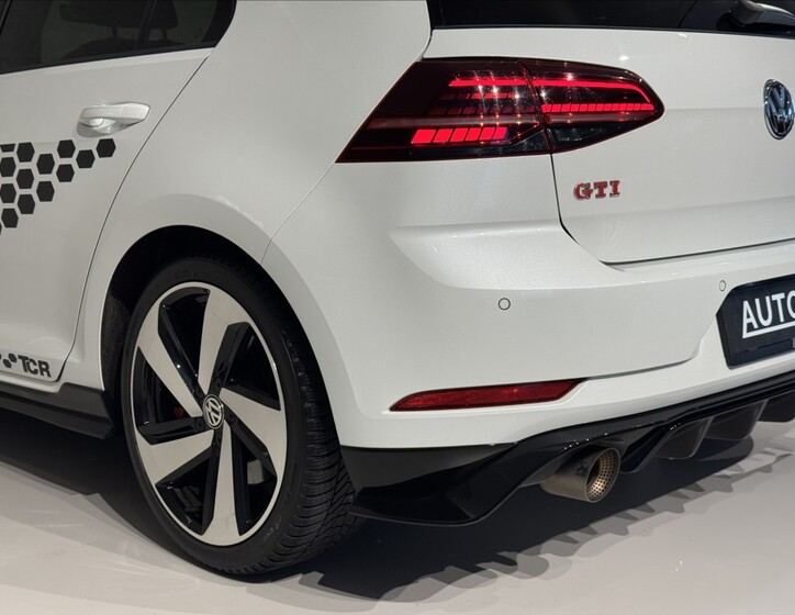 Volkswagen Golf 13