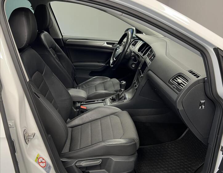 Volkswagen Golf 8
