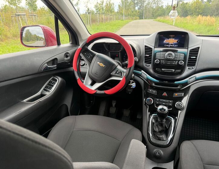 Chevrolet Orlando 10