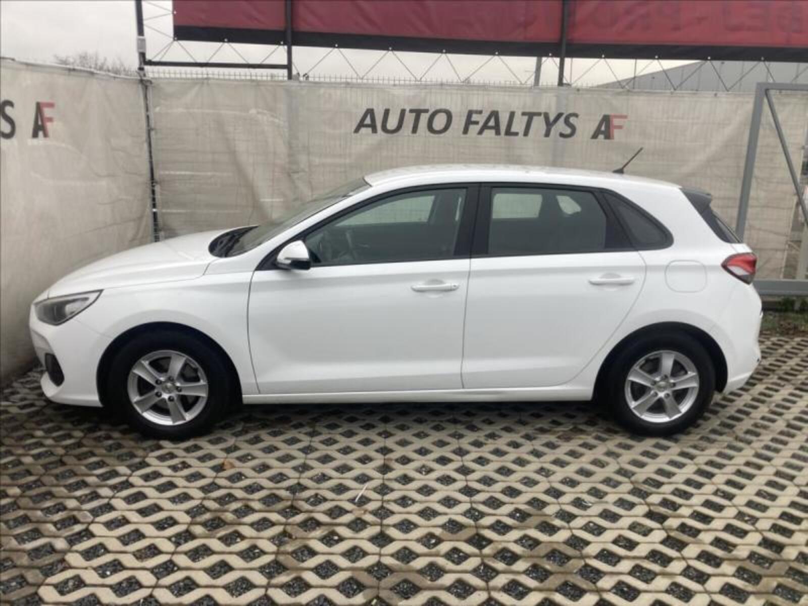 Hyundai i30 8