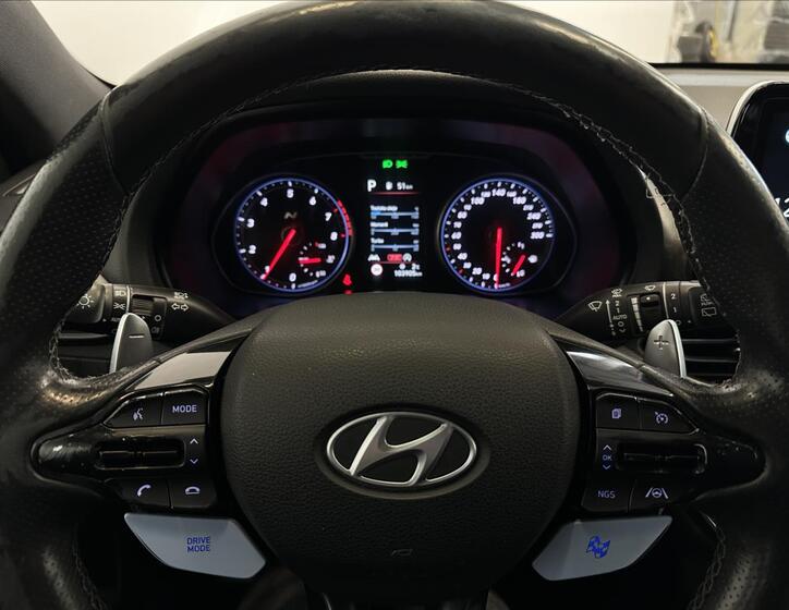 Hyundai i30 16