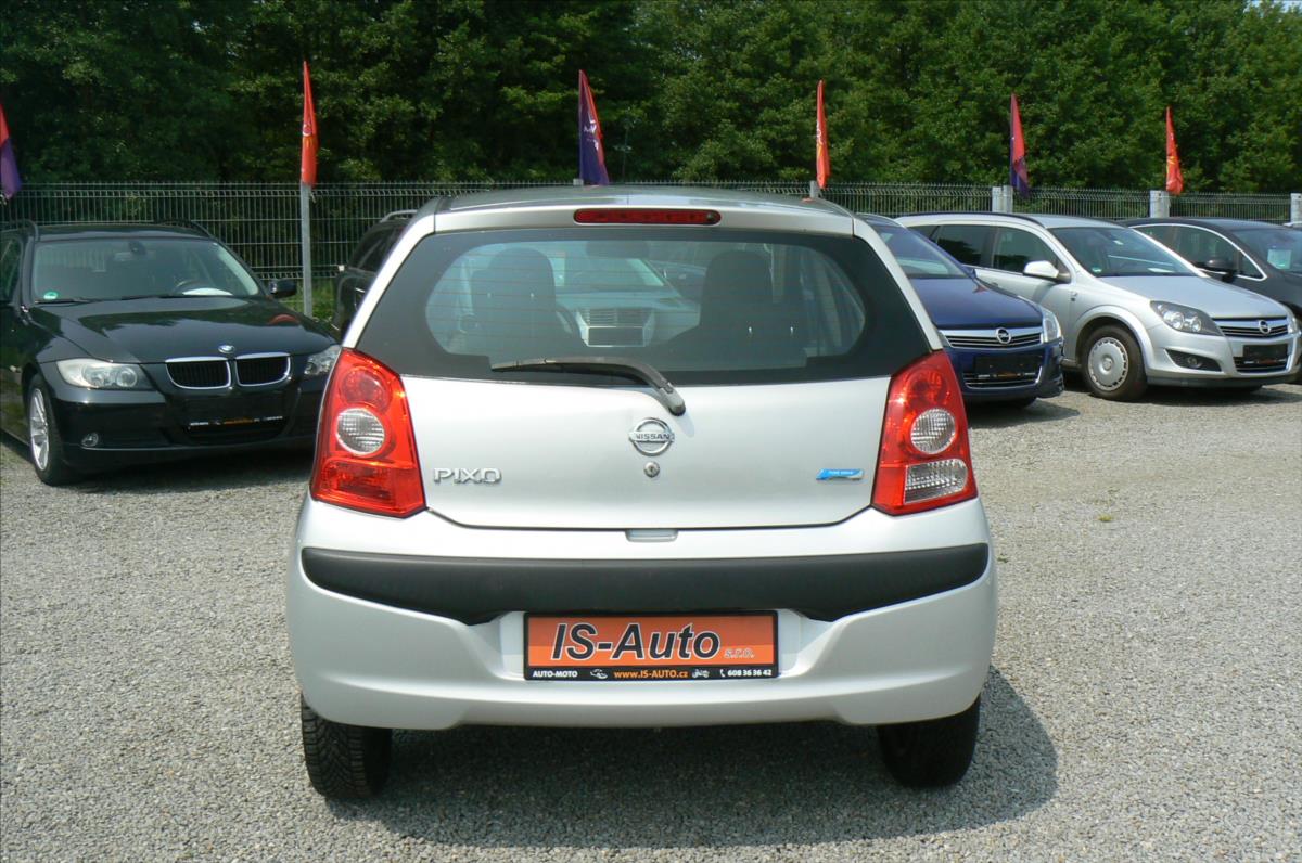 Nissan Pixo