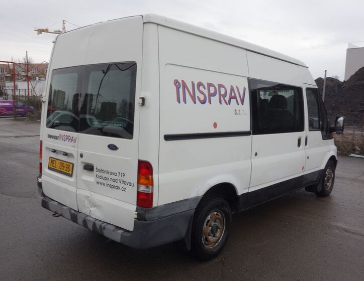 Ford Transit 9