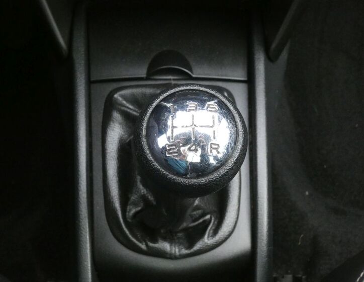 Peugeot 207 36