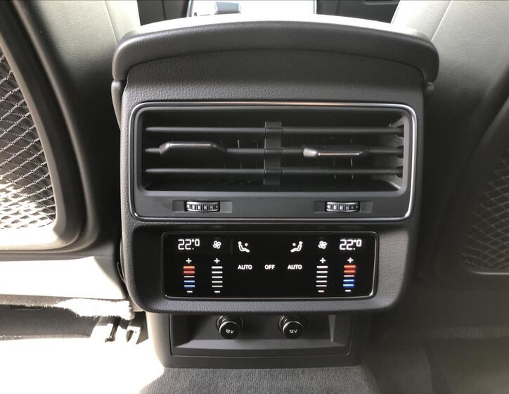 Audi SQ8 17