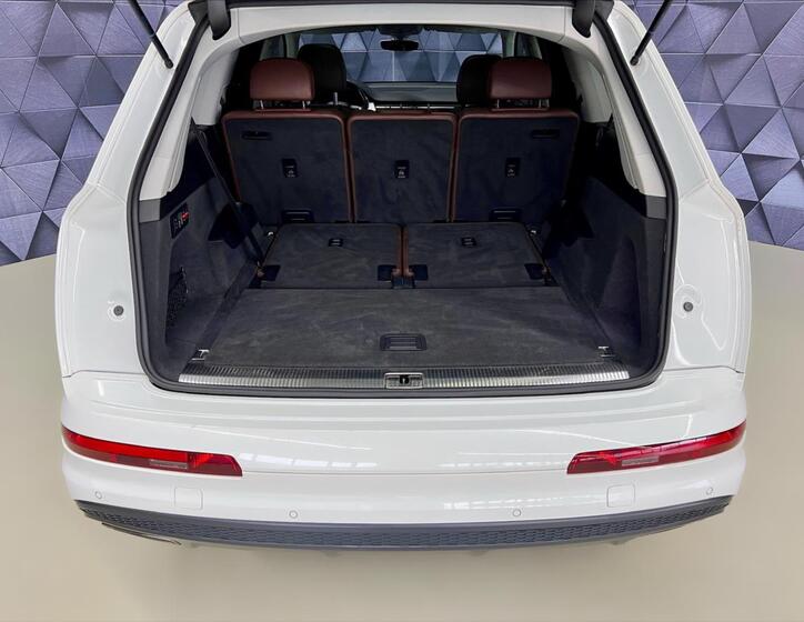 Audi Q7 35