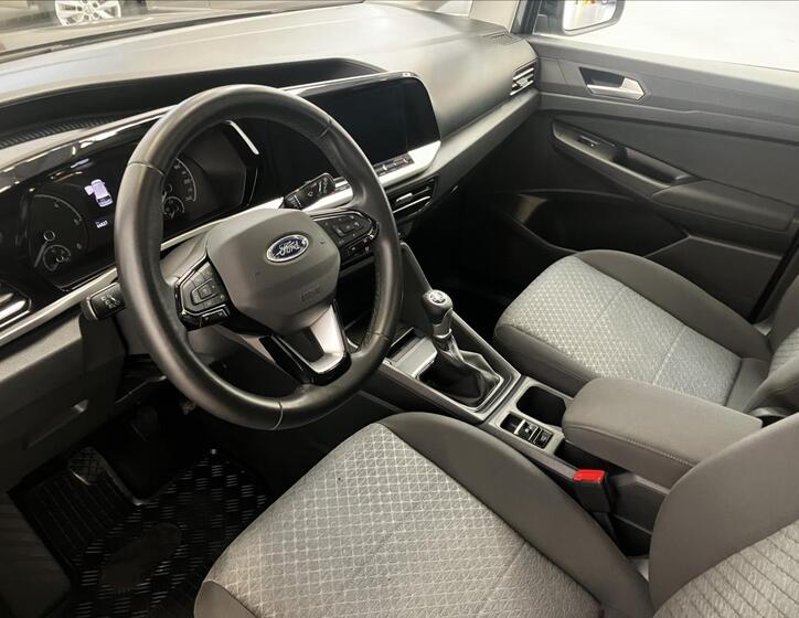 Ford Tourneo Connect 6