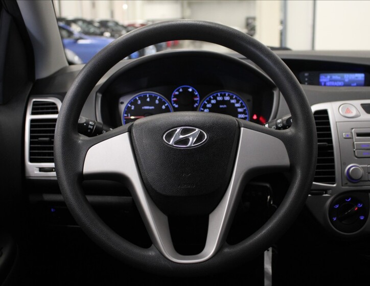 Hyundai i20 9