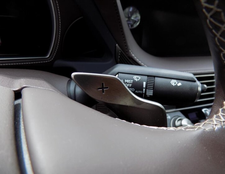 Lexus LS 500 32