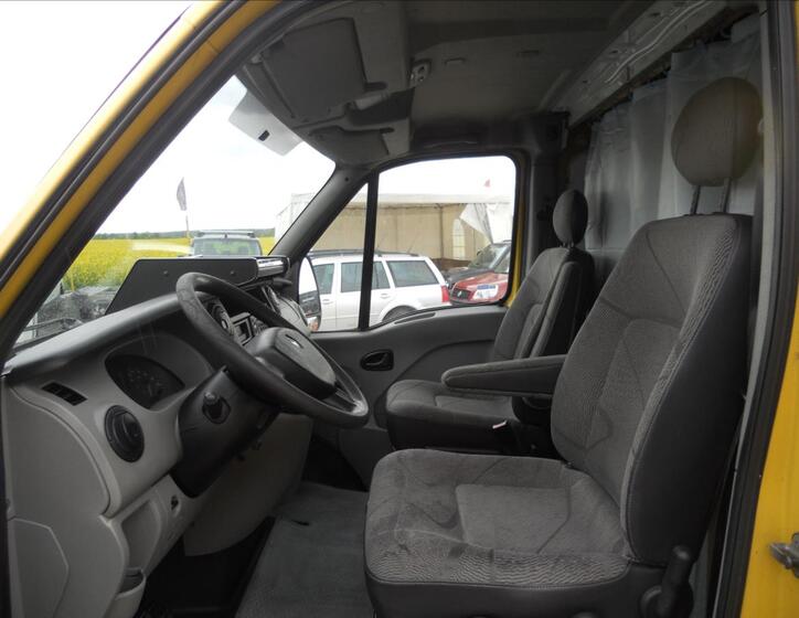 Renault Master 12