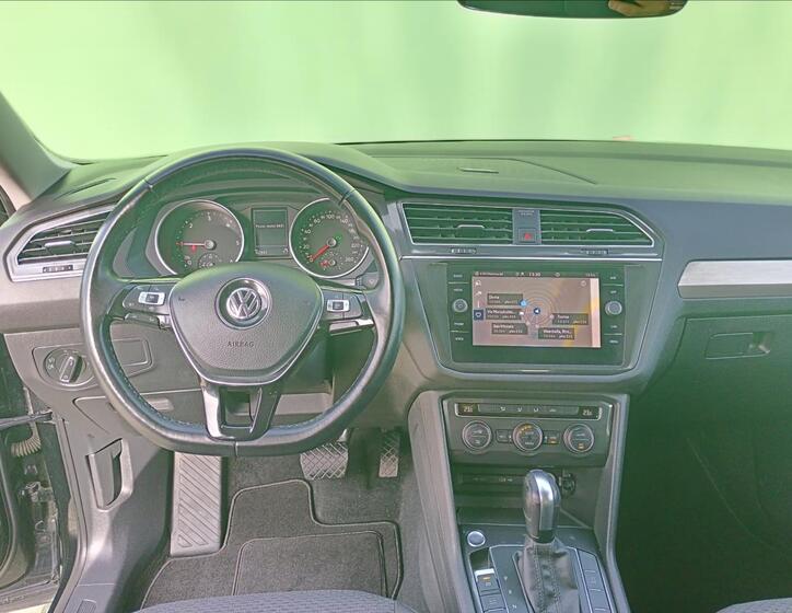 Volkswagen Tiguan 16