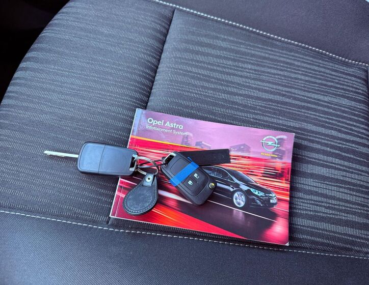 Opel Astra 19