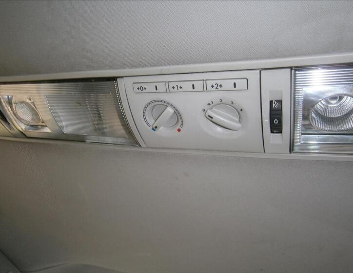 Volkswagen Multivan 12